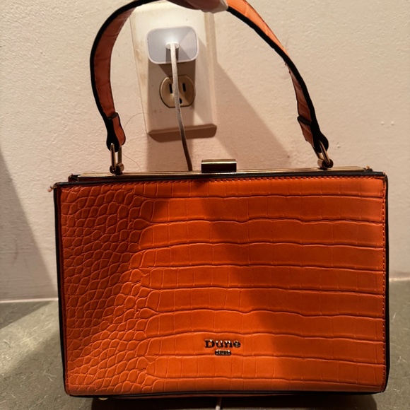 Handbag - Picture 1 of 2